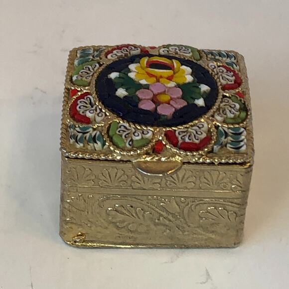 Small VTG Italian Gold Tone Floral Micro Mosaic Pill / Trinket Box Italy Antique - Picture 2 of 11